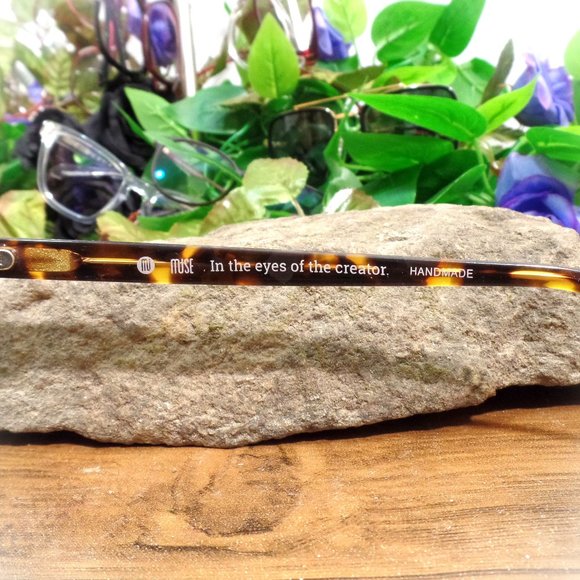 Muse Hopper Tortoise Reading Glasses - Picture 2 of 3